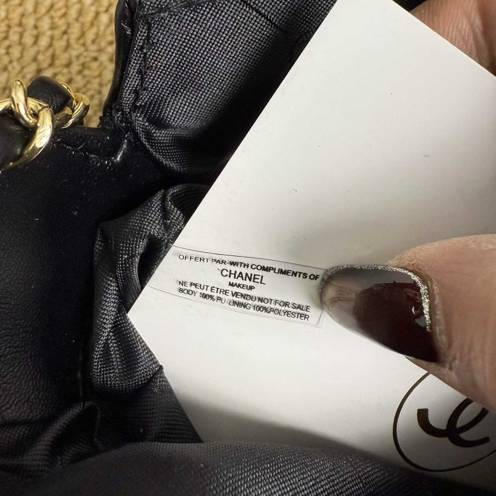 NIB CHANEL MAKEUP LINE Black Quilted VEGAN Leather Crossbody - Picture 10 of 11